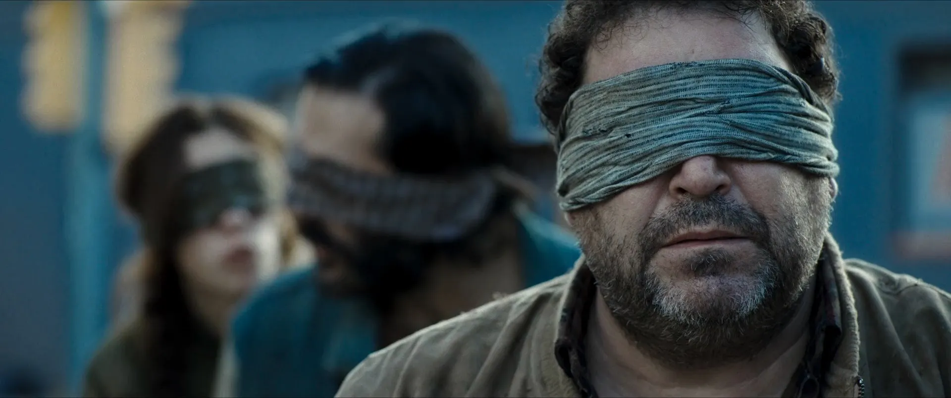 Bird Box Barcelona (2023) Hindi Dual Audio HDRip 720p – 480p Screenshot